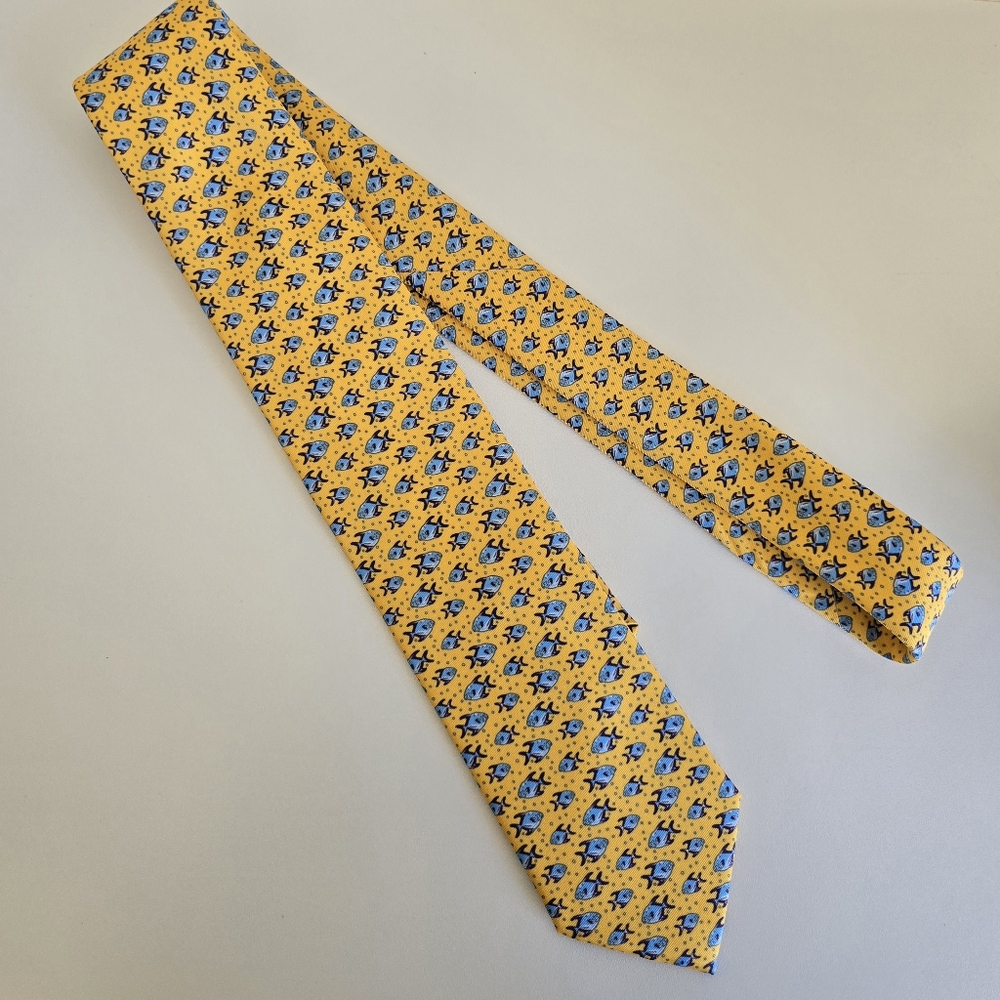 NEW Nicole Miller New York Fish Print Tie